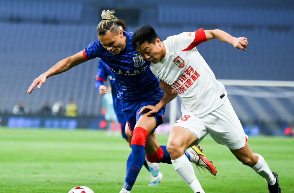 Manguan Sports-朗斯门将扑点建功零封强敌  